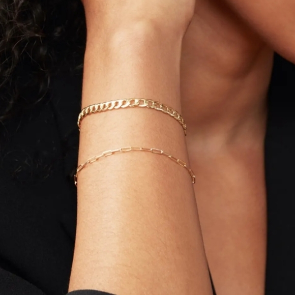 SOLD Flat Curb Chain Bracelet by Mejuri - Picture 6 of 6